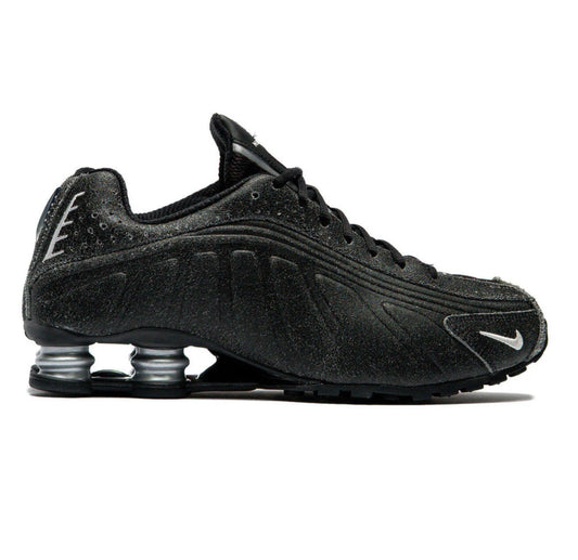 Nike Shox R4 QS Black/Sail/Lt Smoke Grey